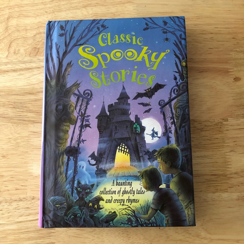 Classic Spooky Stories Book